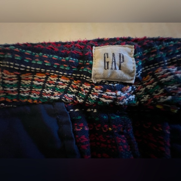 GAP CITY SHORT SIZE 6 SHORTS.   3” LOW RISE   12” LENGTH - Picture 7 of 7